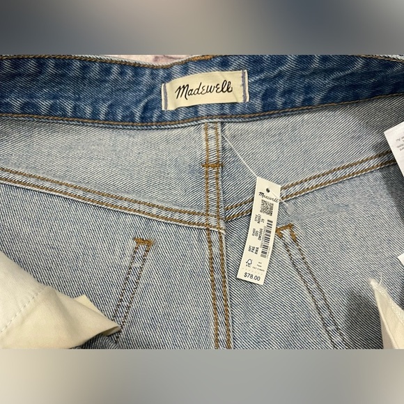 Madewell *NWT Relaxed Denim Shorts in Renfield Wash: Destructed
Edition Size 29 - Picture 9 of 11